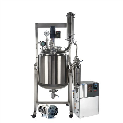 Kaip SUS 304 reaktoriaus tūris daro įtaką reakcijos greičiui?